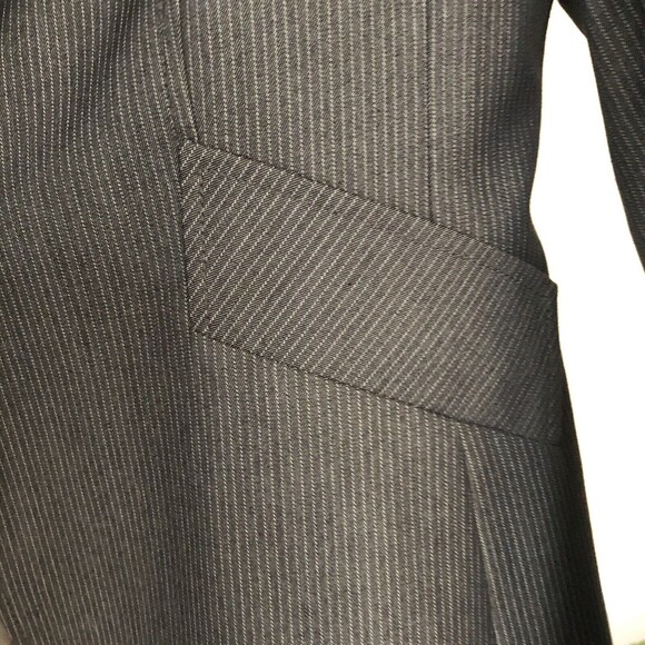TAHARI BLAZER SUIT PETITE SIZE 6P BUSSINES CASUAL STRIPE GRAY ONE BUTTON - Picture 8 of 8